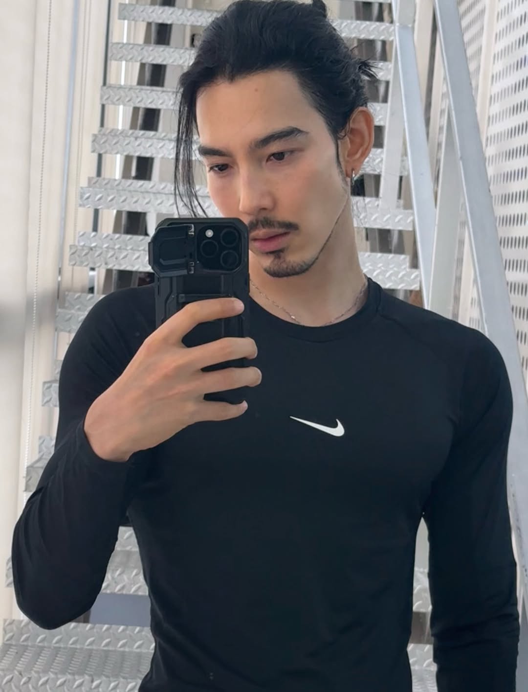 จี๋ - สุทธิรักษ์ ทรัพย์วิจิตร