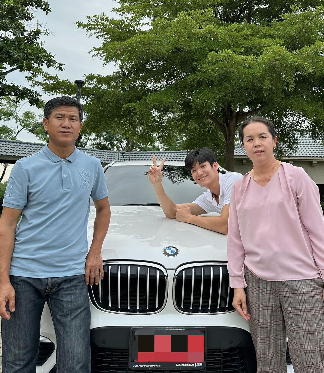 มอส - ภาณุวัฒน์ โสประดิษฐ