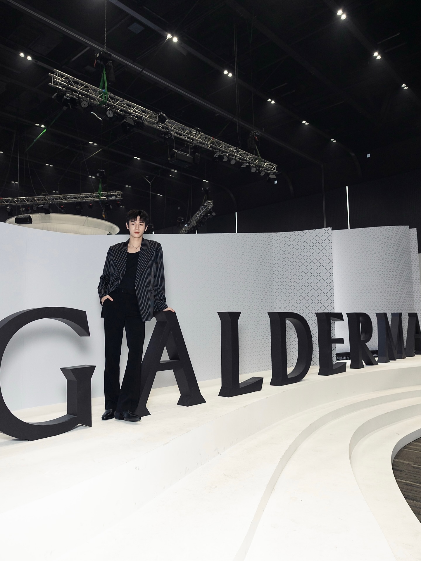 มอส - ภาณุวัฒน์ โสประดิษฐ