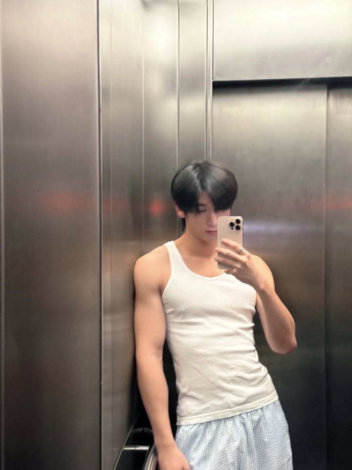 มอส - ภาณุวัฒน์ โสประดิษฐ