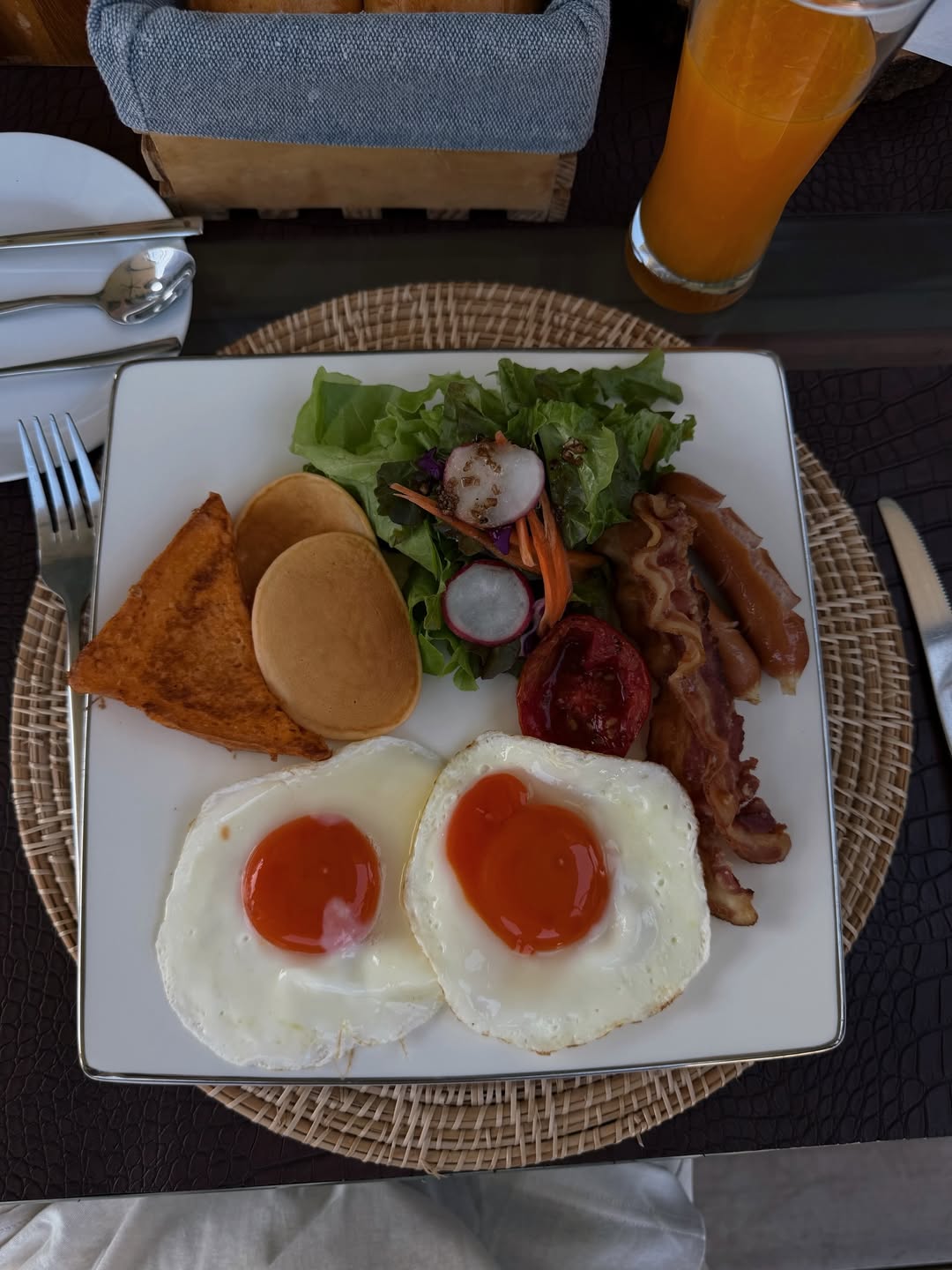 มอส - ภาณุวัฒน์ โสประดิษฐ