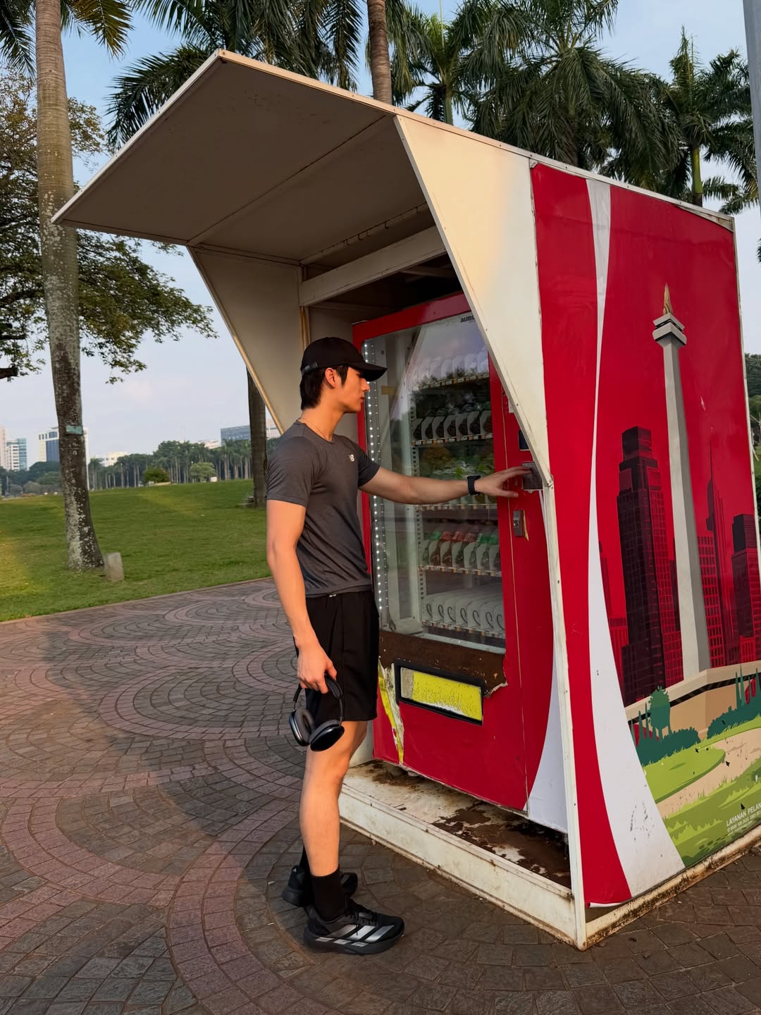 มอส - ภาณุวัฒน์ โสประดิษฐ