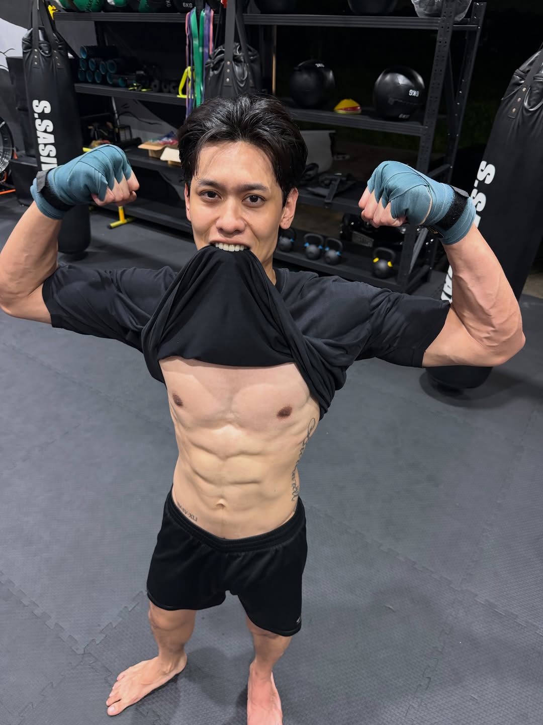 มอส - ภาณุวัฒน์ โสประดิษฐ