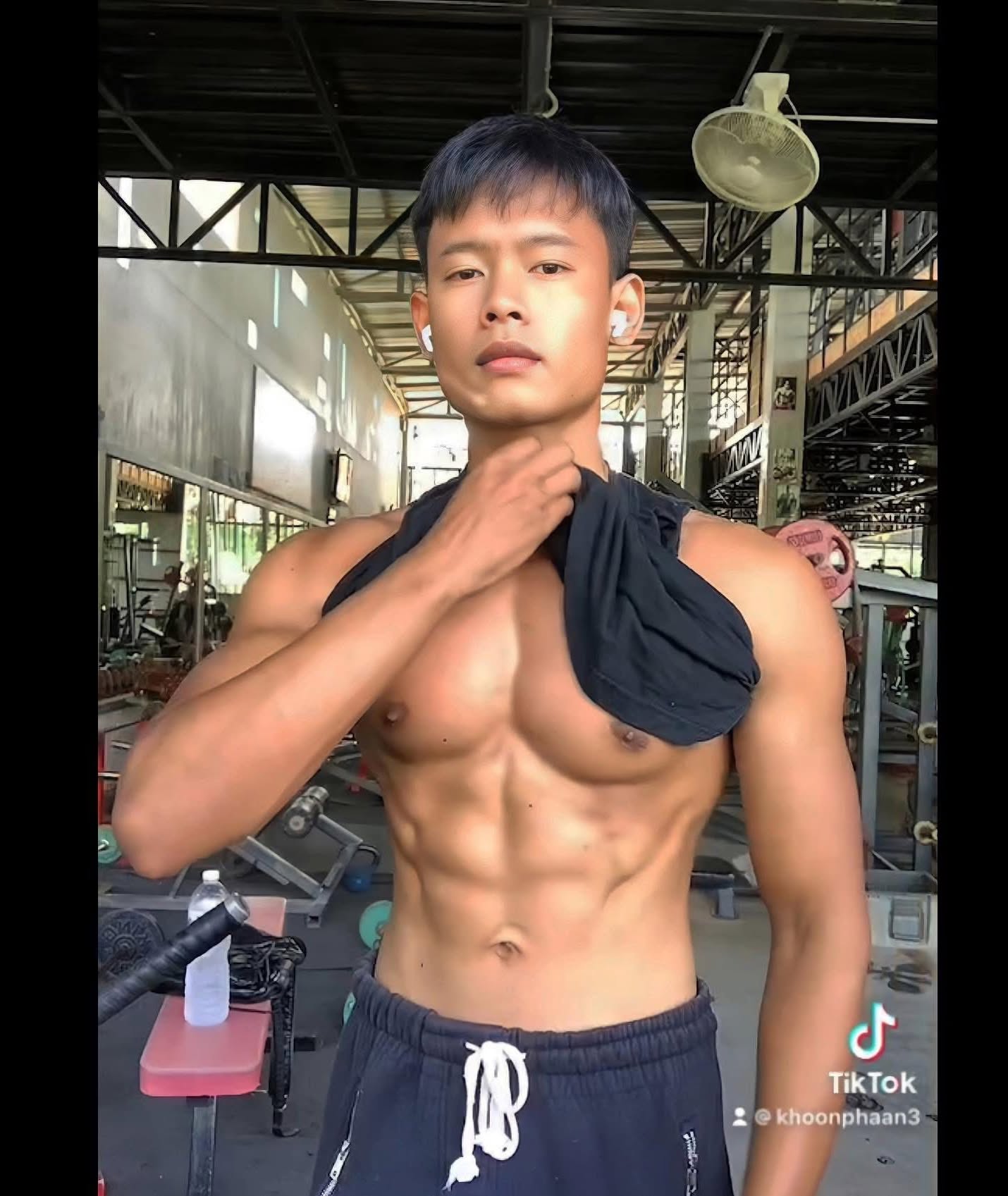 ก้อง ห้วยไร่