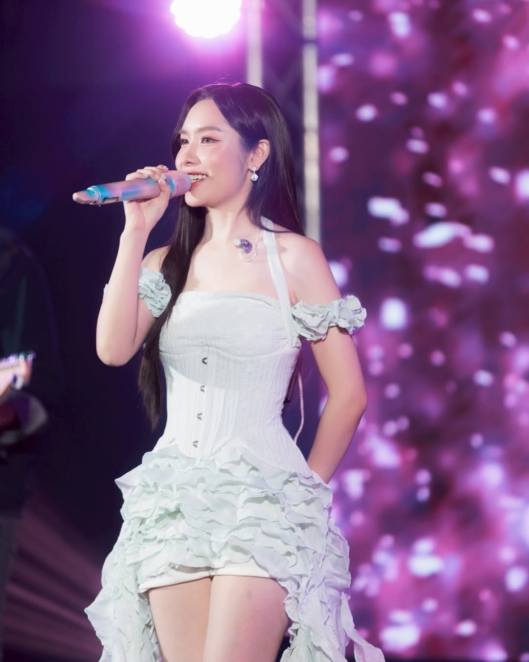 ลูกแก้ว - กมลลักษณ์ แสงทรัพย์สิน