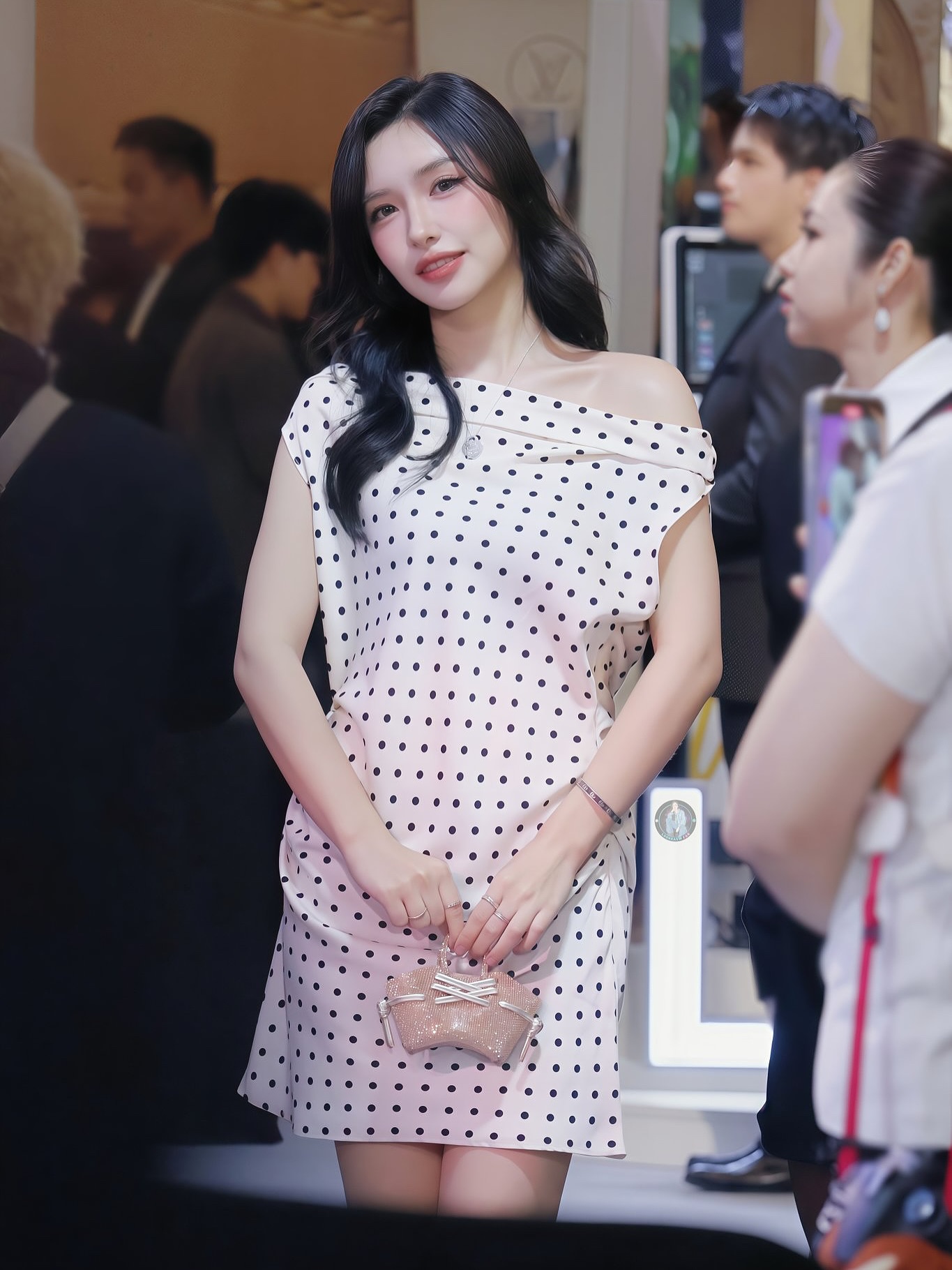 ลูกแก้ว - กมลลักษณ์ แสงทรัพย์สิน