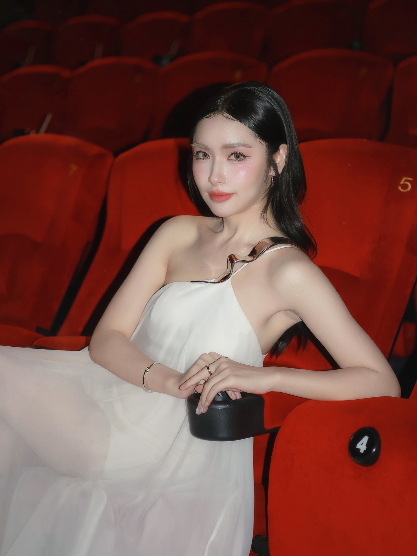 ลูกแก้ว - กมลลักษณ์ แสงทรัพย์สิน