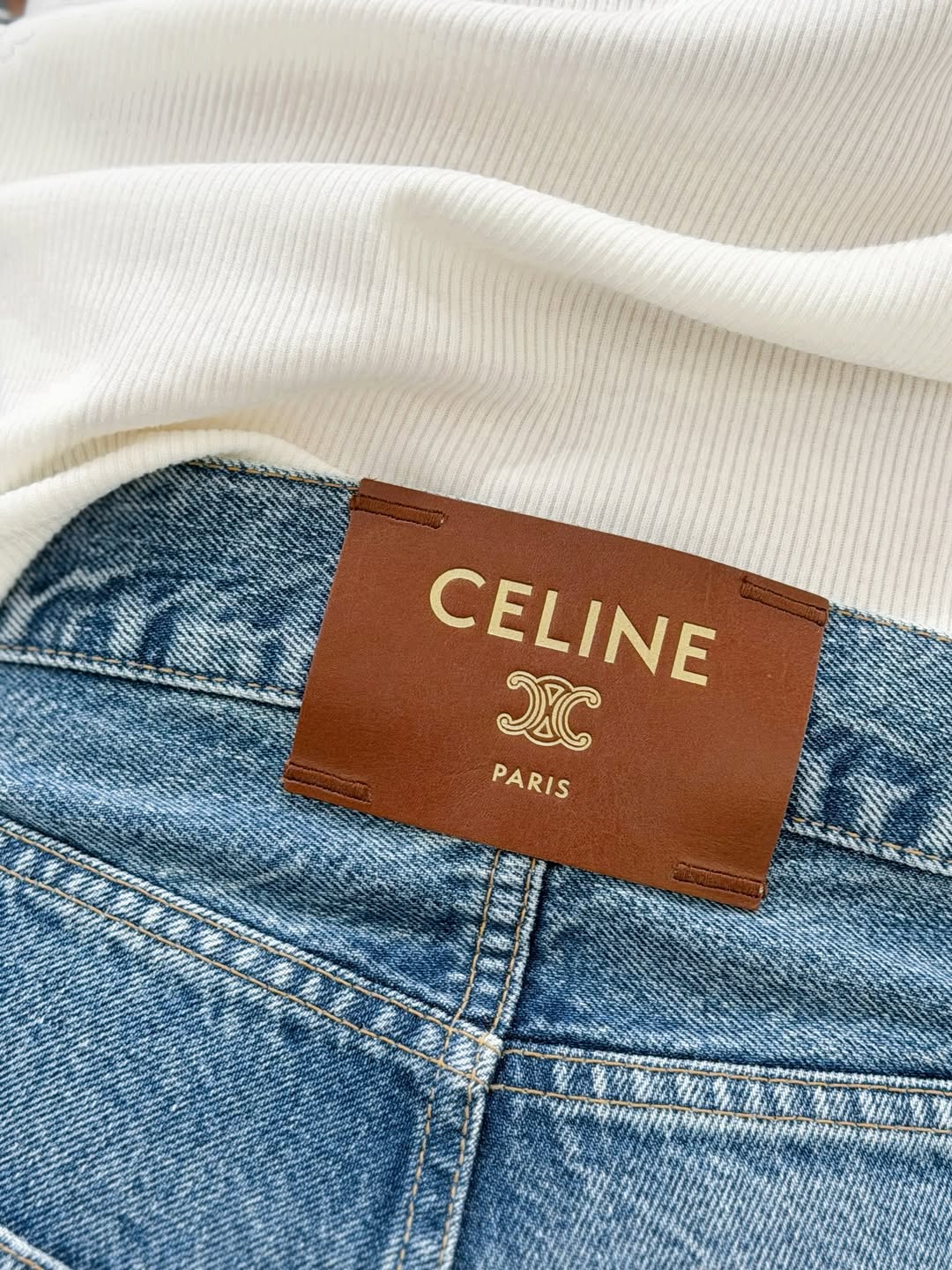 ลูกแก้ว - กมลลักษณ์ แสงทรัพย์สิน