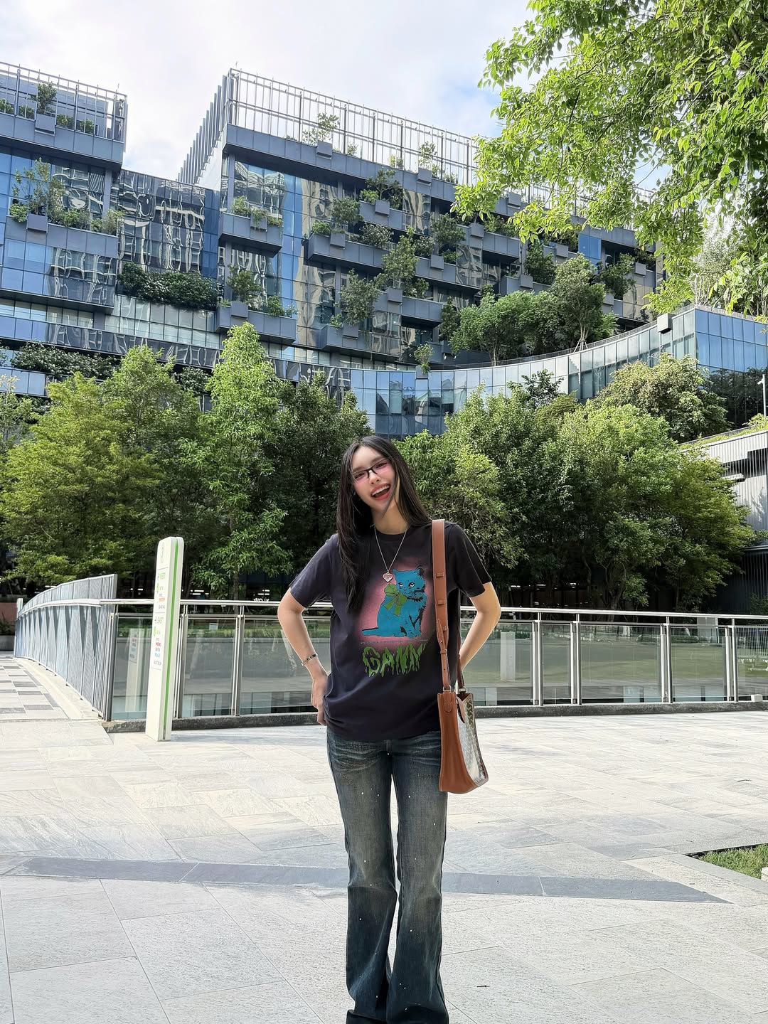 ลูกแก้ว - กมลลักษณ์ แสงทรัพย์สิน
