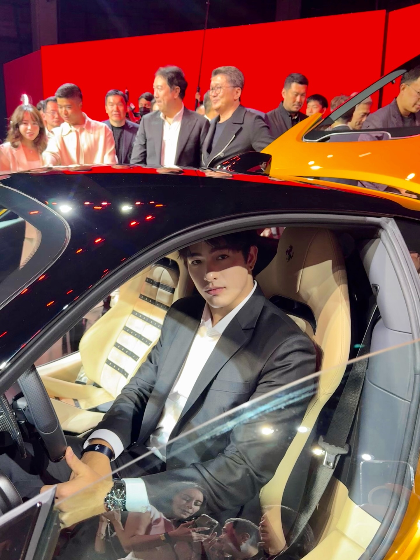 ลุค - อิชิคาว่า พลาวเด้น