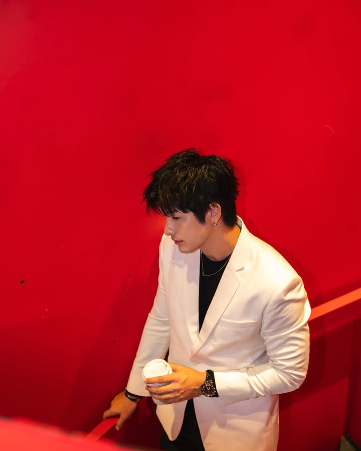 ลุค - อิชิคาว่า พลาวเด้น