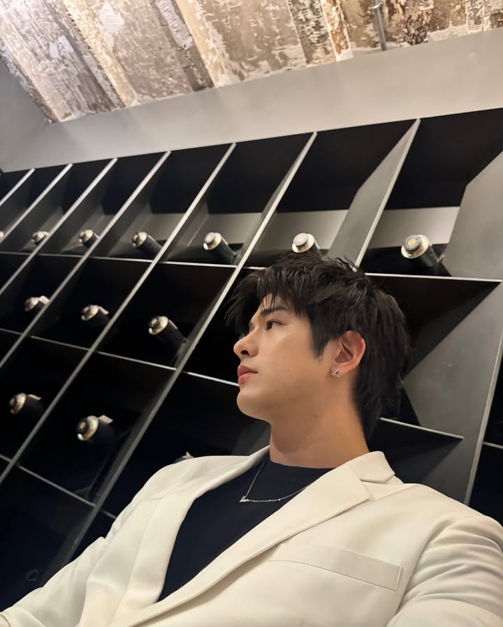 ลุค - อิชิคาว่า พลาวเด้น