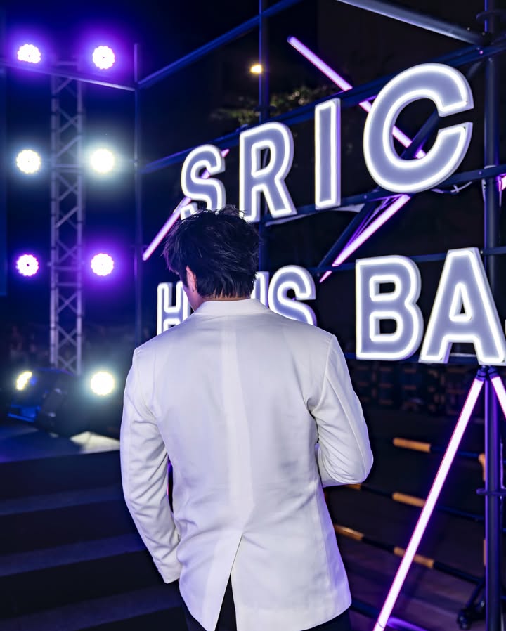 ลุค - อิชิคาว่า พลาวเด้น