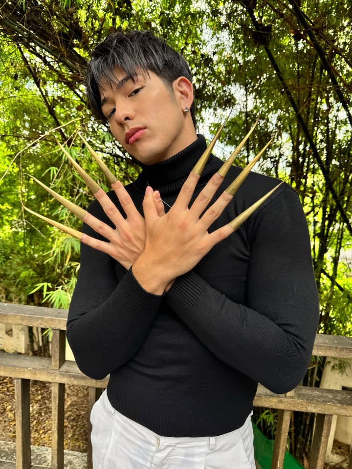 ลุค - อิชิคาว่า พลาวเด้น