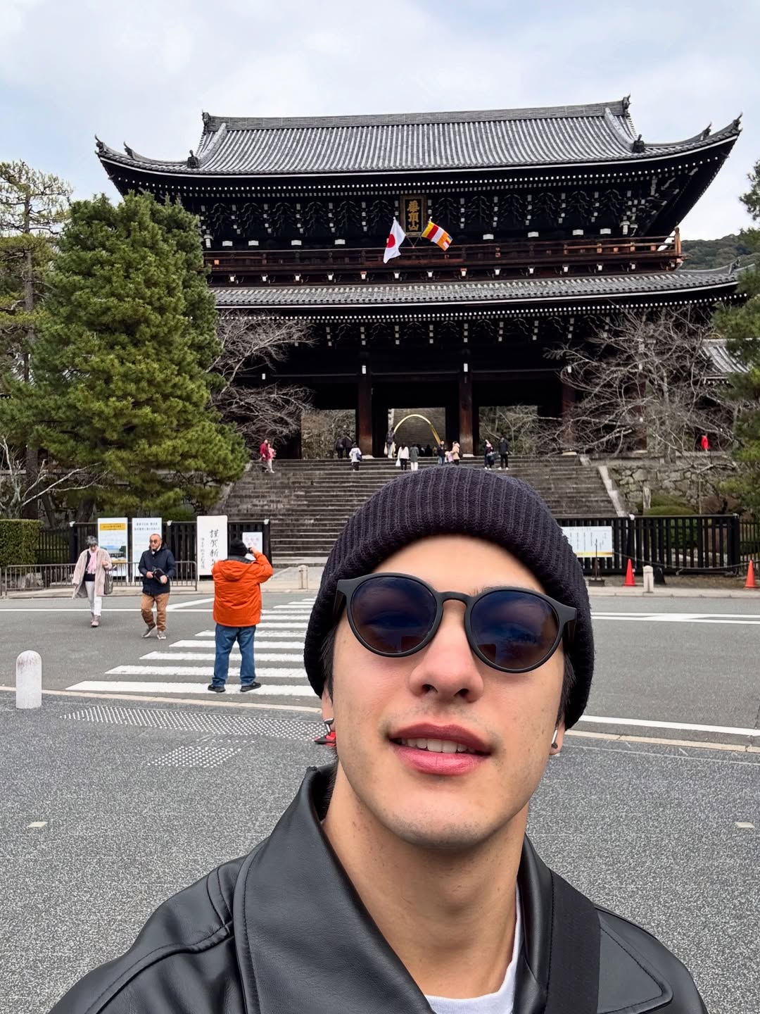 ลุค - อิชิคาว่า พลาวเด้น