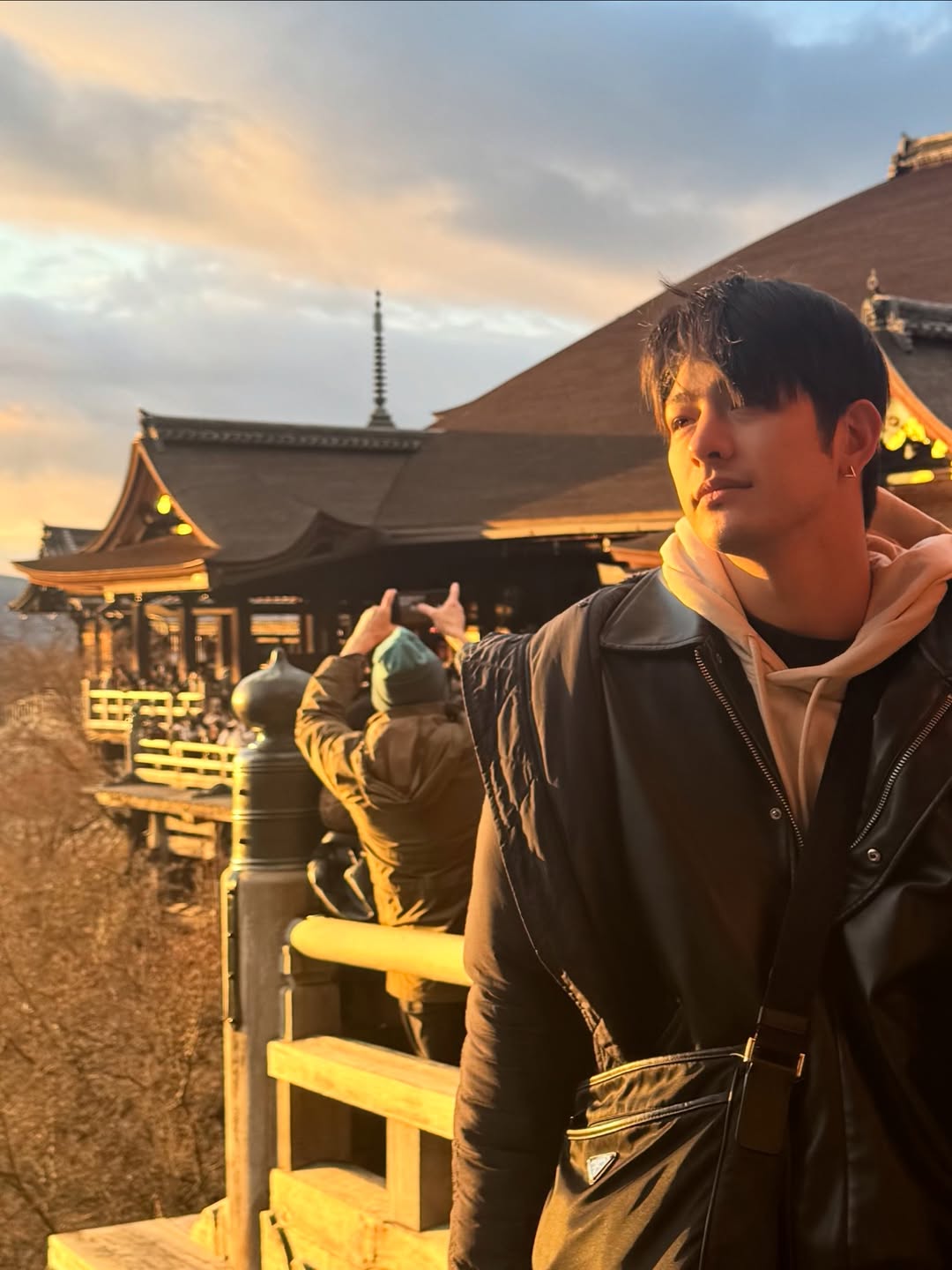 ลุค - อิชิคาว่า พลาวเด้น