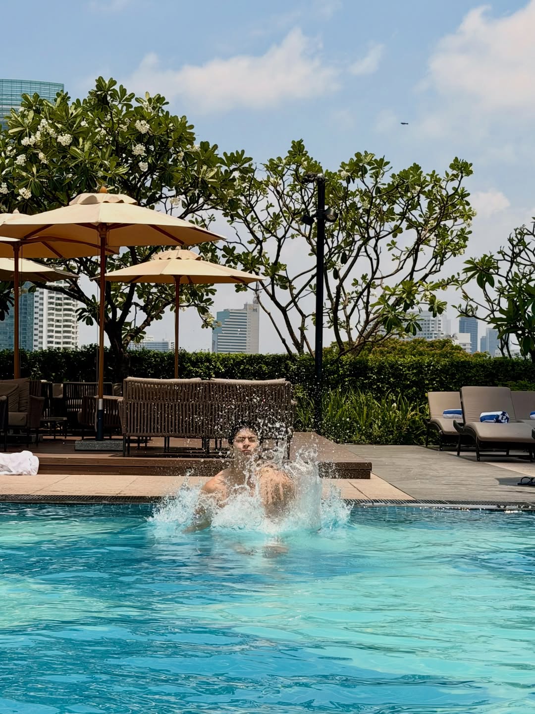 ลุค - อิชิคาว่า พลาวเด้น