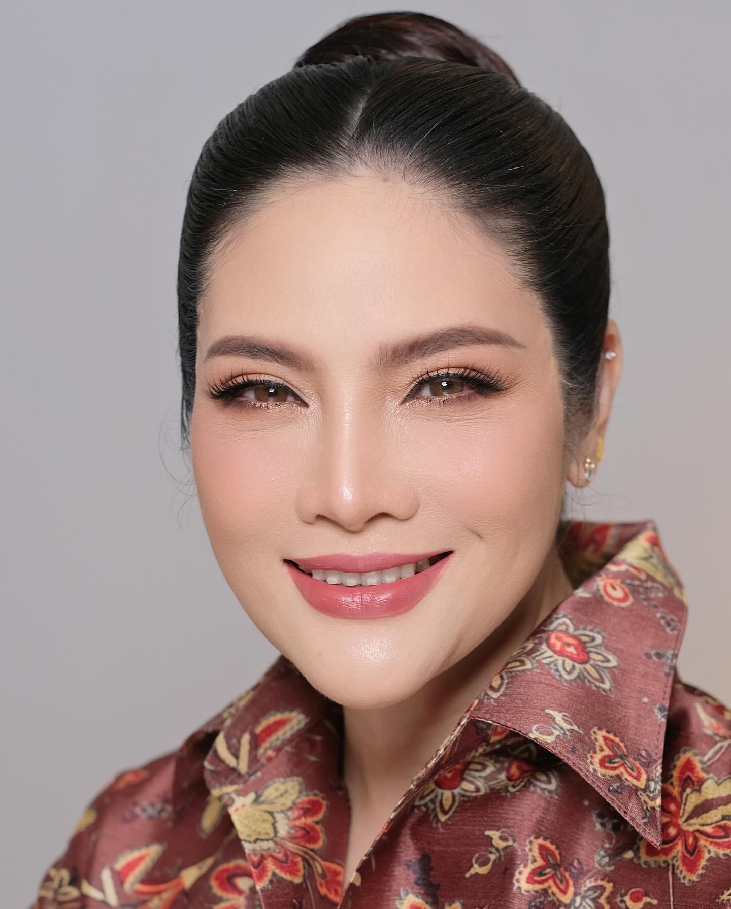 อร - อรอนงค์ ปัญญาวงศ์