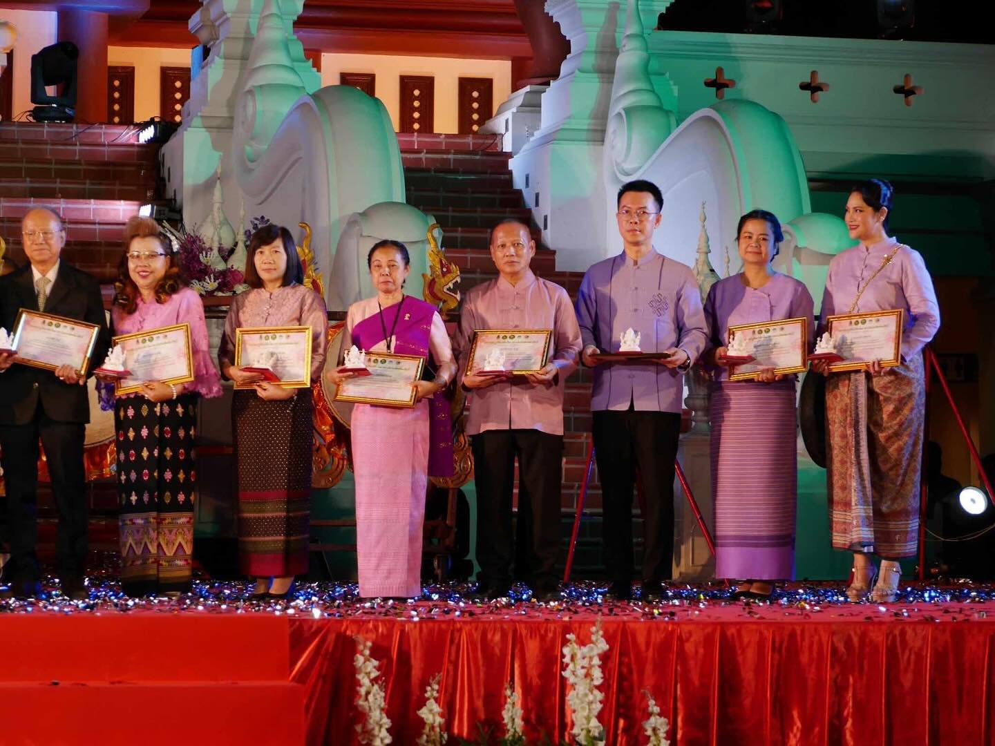 อร - อรอนงค์ ปัญญาวงศ์
