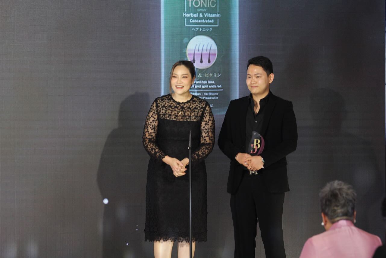 อร - อรอนงค์ ปัญญาวงศ์