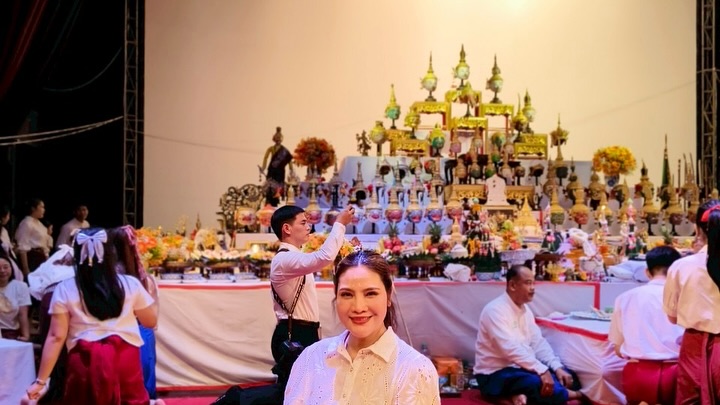 อร - อรอนงค์ ปัญญาวงศ์