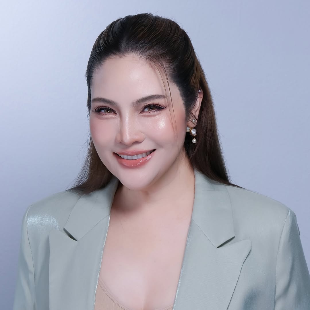 อร - อรอนงค์ ปัญญาวงศ์