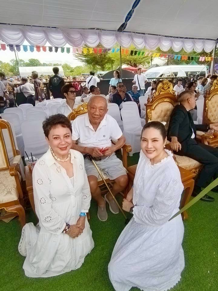 อร - อรอนงค์ ปัญญาวงศ์