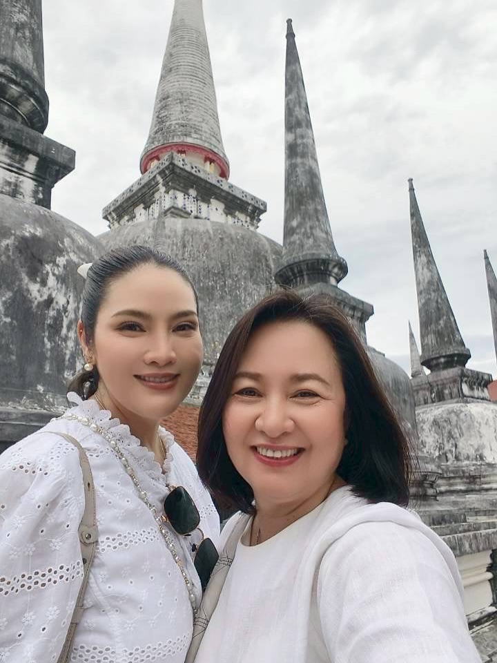 อร - อรอนงค์ ปัญญาวงศ์