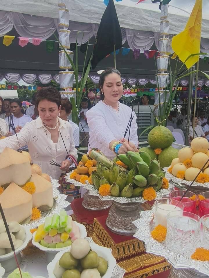 อร - อรอนงค์ ปัญญาวงศ์