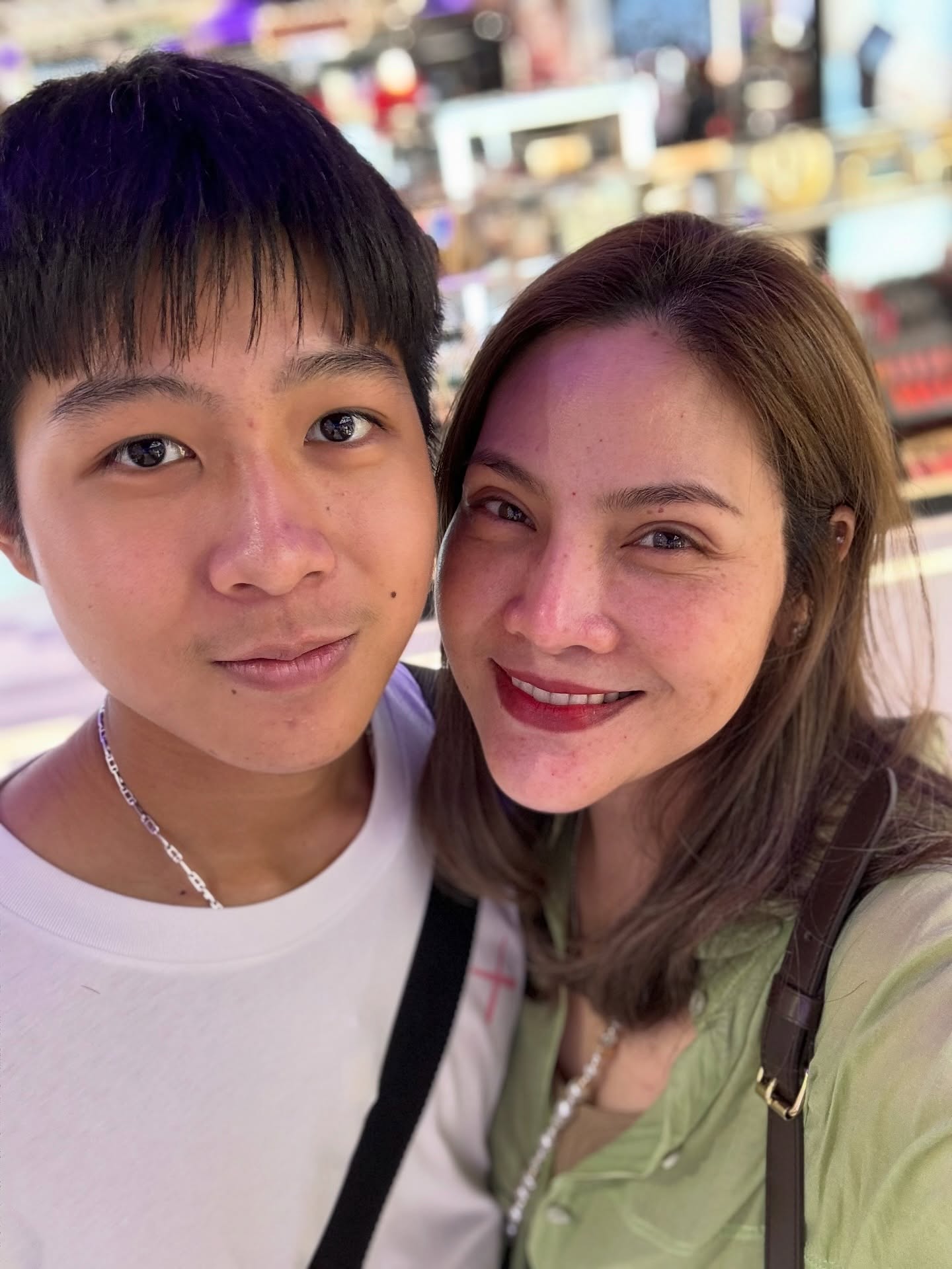 อร - อรอนงค์ ปัญญาวงศ์