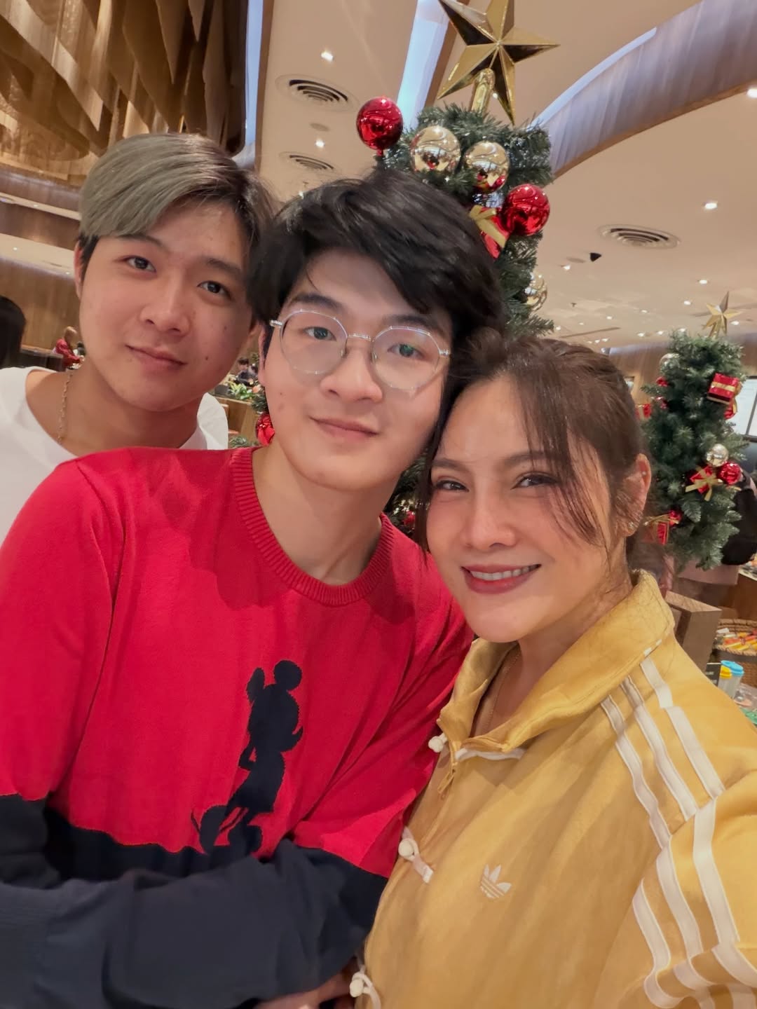 อร - อรอนงค์ ปัญญาวงศ์