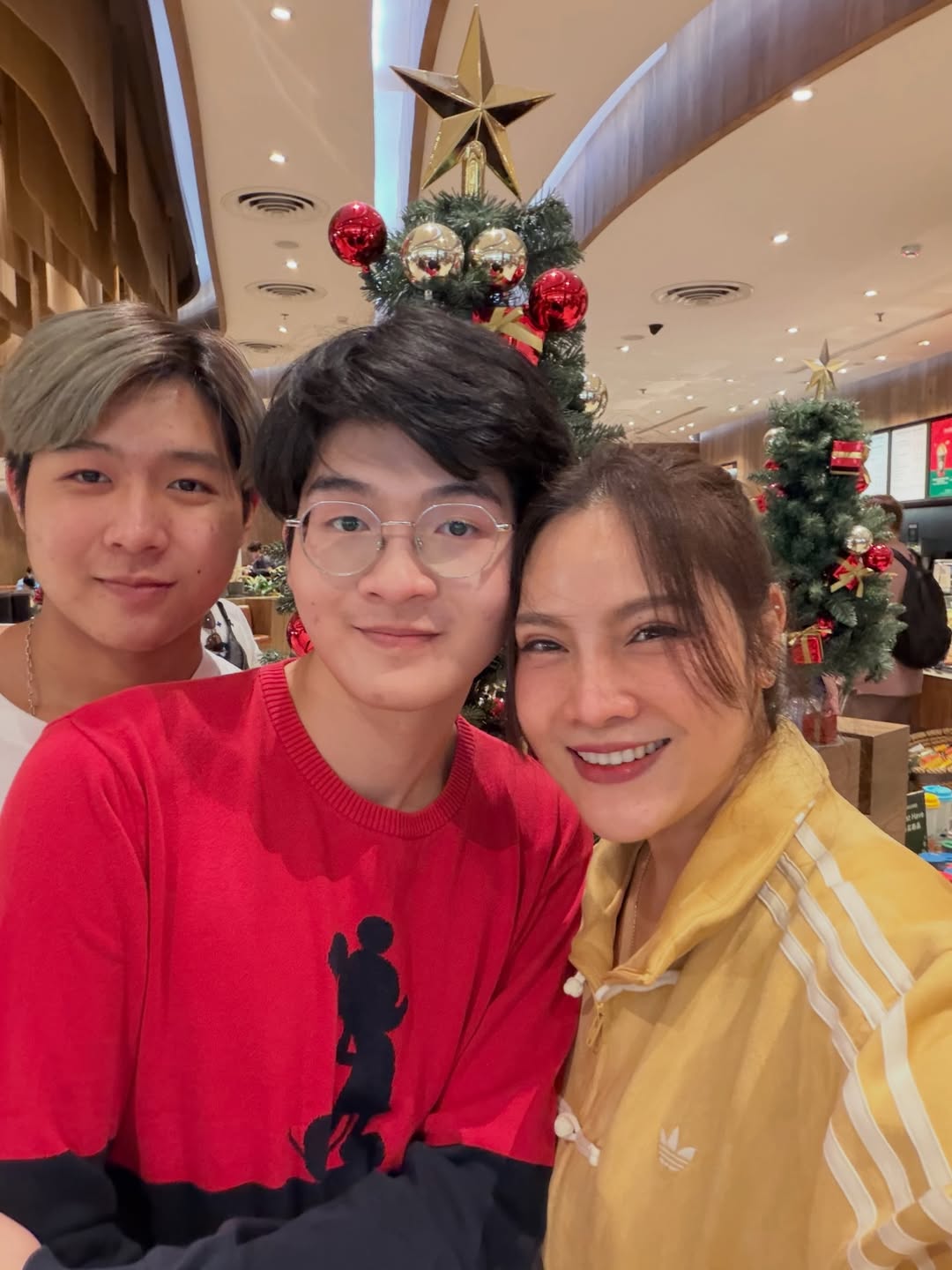 อร - อรอนงค์ ปัญญาวงศ์