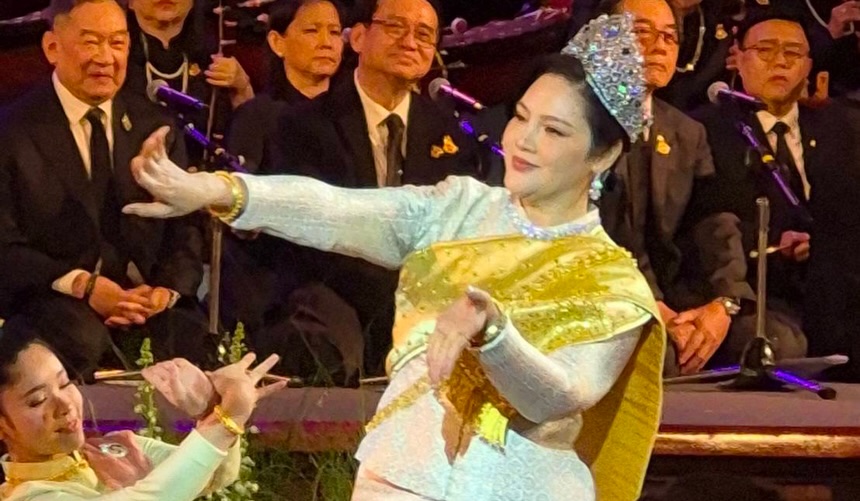 อร - อรอนงค์ ปัญญาวงศ์