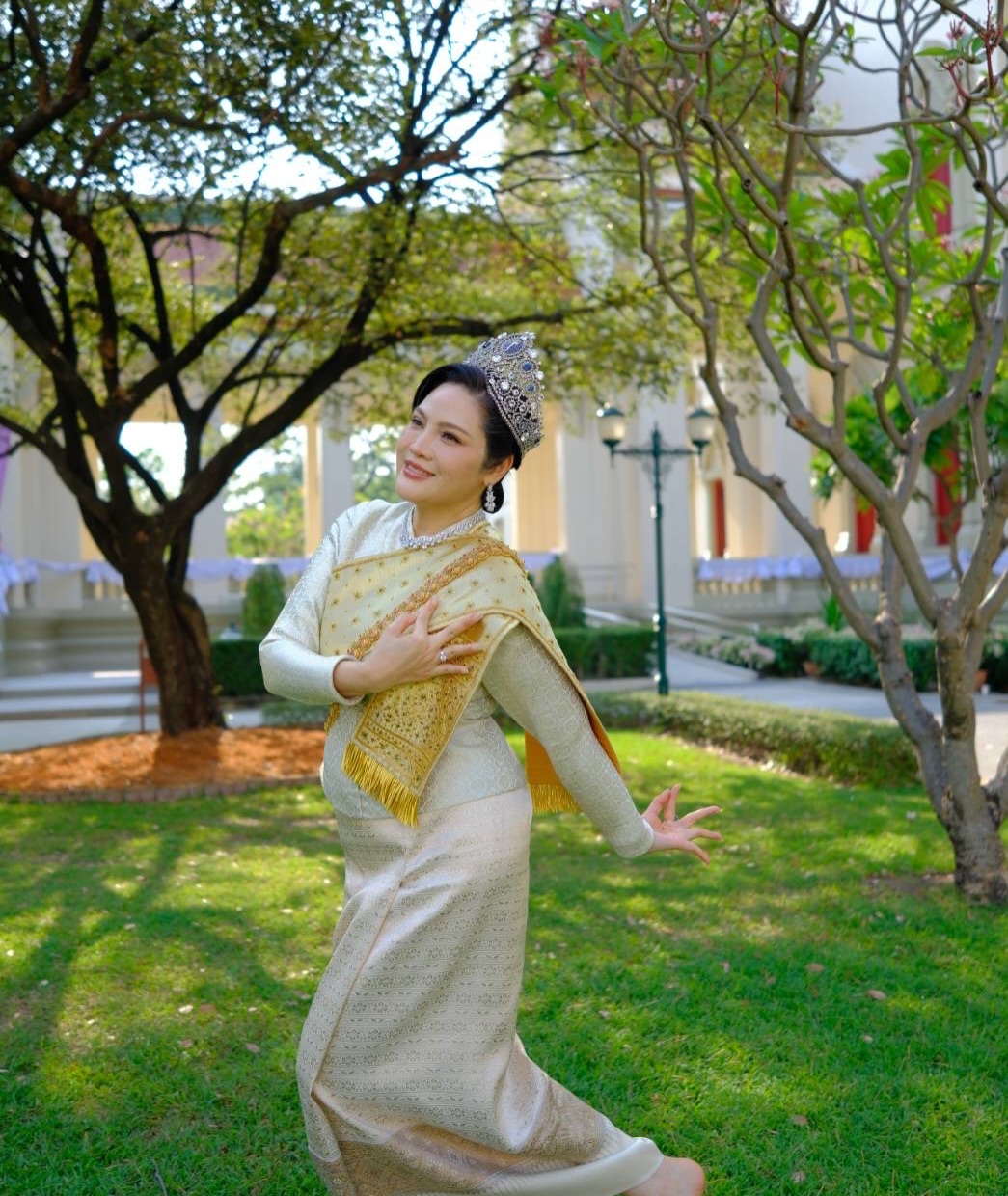 อร - อรอนงค์ ปัญญาวงศ์