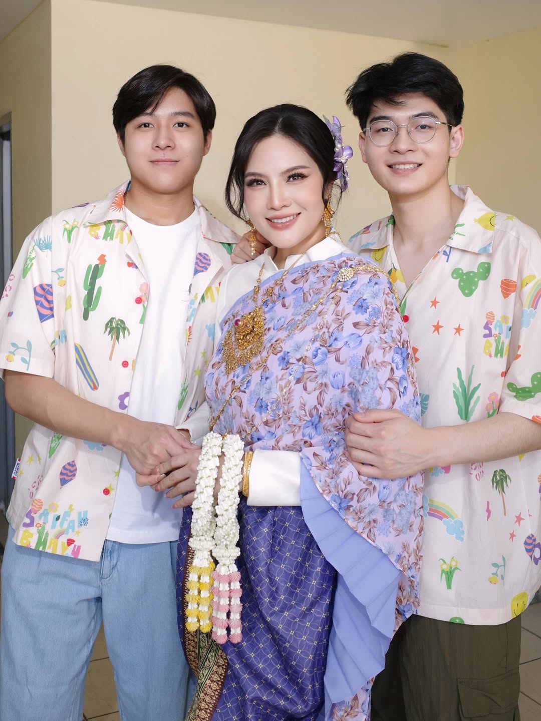 อร - อรอนงค์ ปัญญาวงศ์