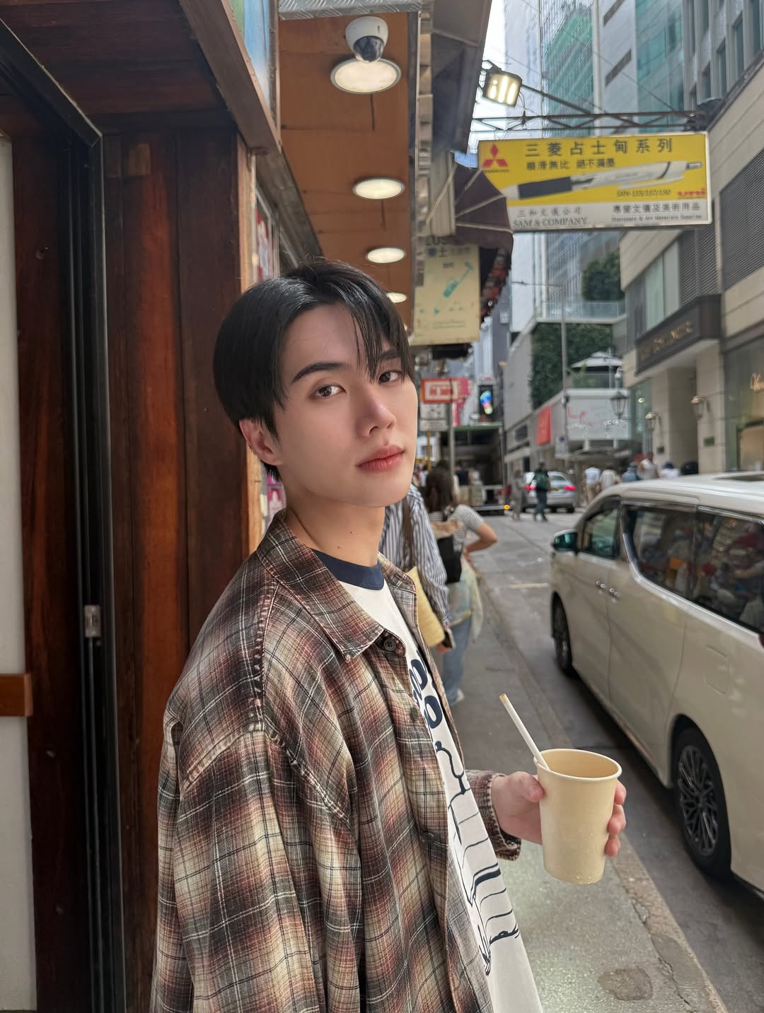 อิน - สาริน รณเกียรติ