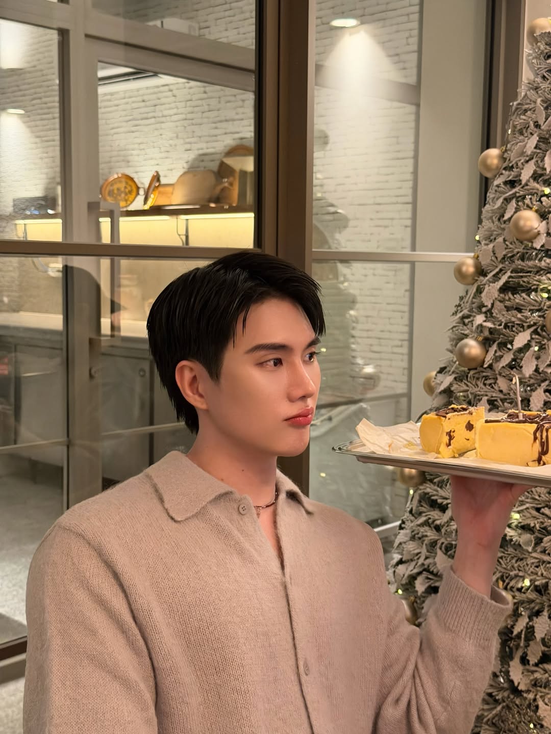 อิน - สาริน รณเกียรติ