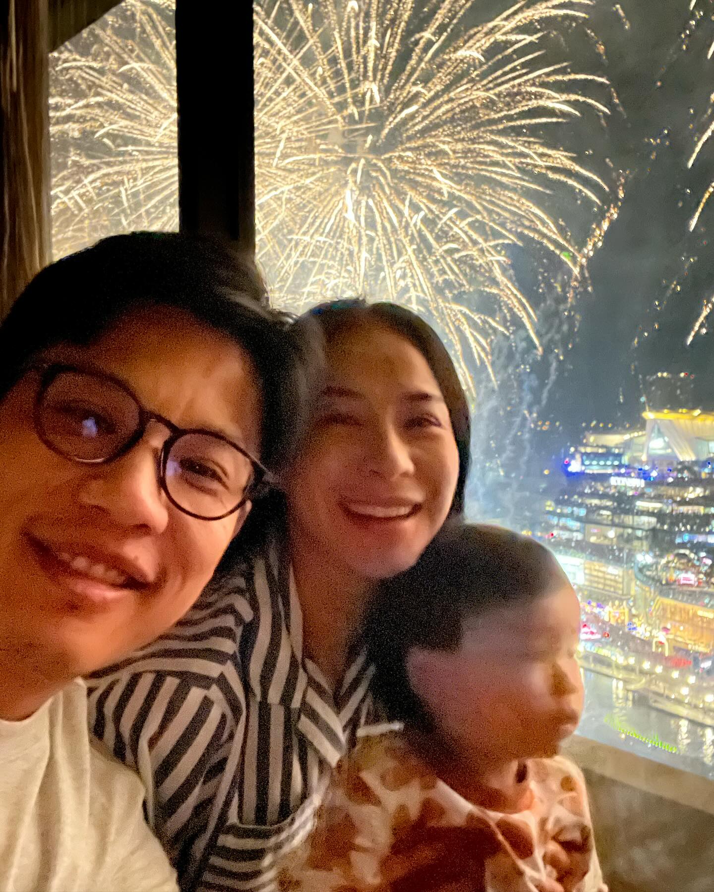 รถเมล์ - คะนึงนิจ จักรสมิทธานนท์