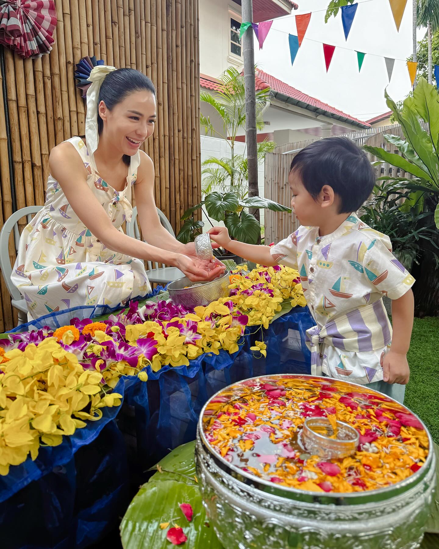 รถเมล์ - คะนึงนิจ จักรสมิทธานนท์