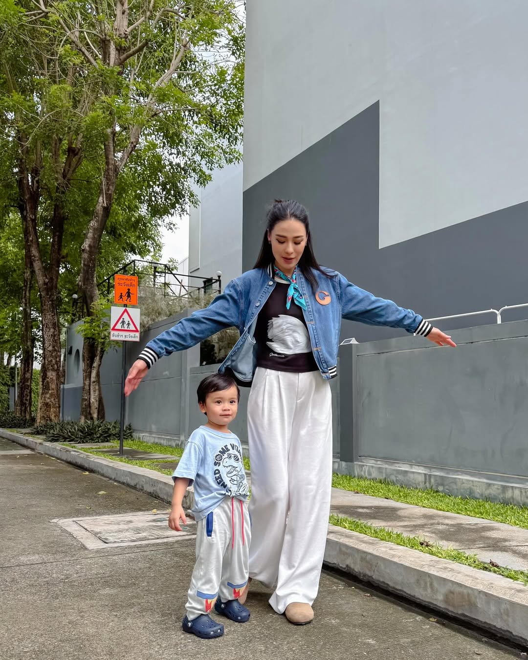 รถเมล์ - คะนึงนิจ จักรสมิทธานนท์