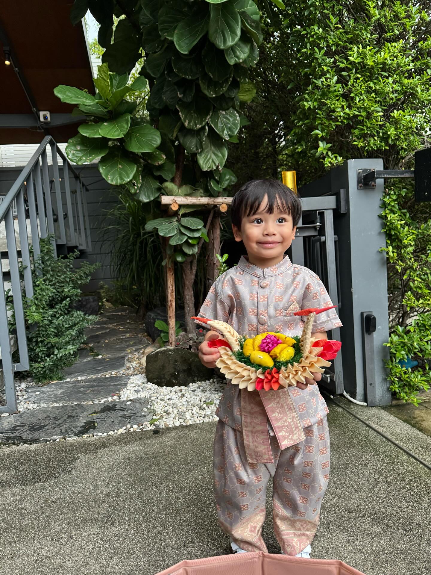 รถเมล์ - คะนึงนิจ จักรสมิทธานนท์