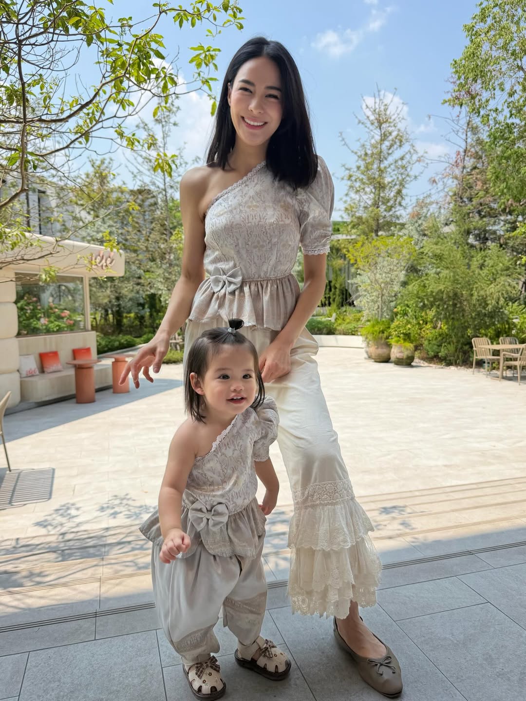 รถเมล์ - คะนึงนิจ จักรสมิทธานนท์