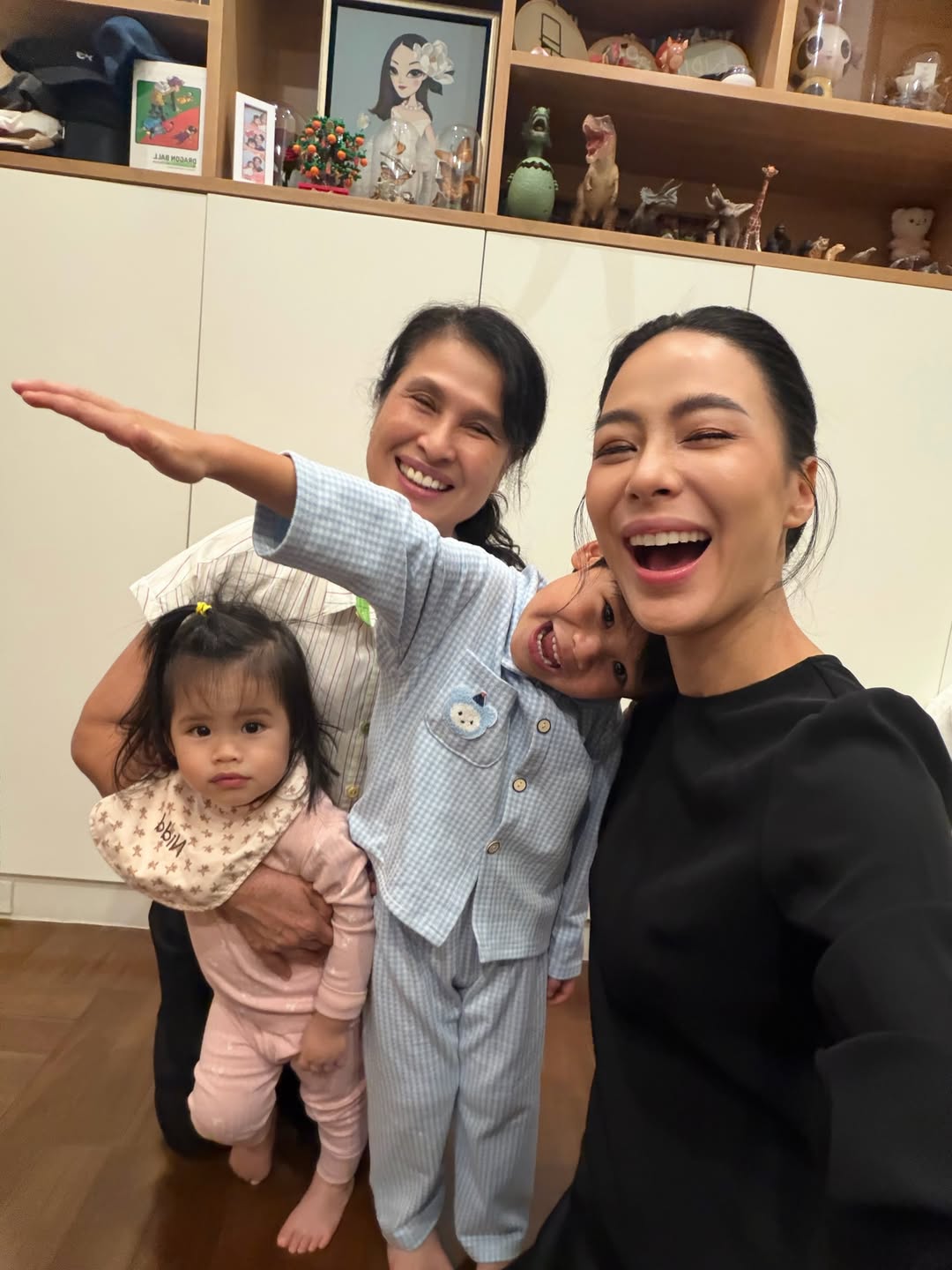 รถเมล์ - คะนึงนิจ จักรสมิทธานนท์