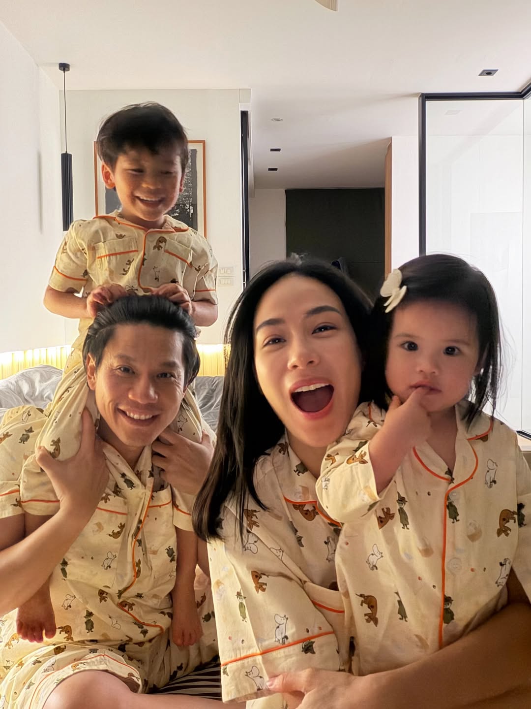 รถเมล์ - คะนึงนิจ จักรสมิทธานนท์