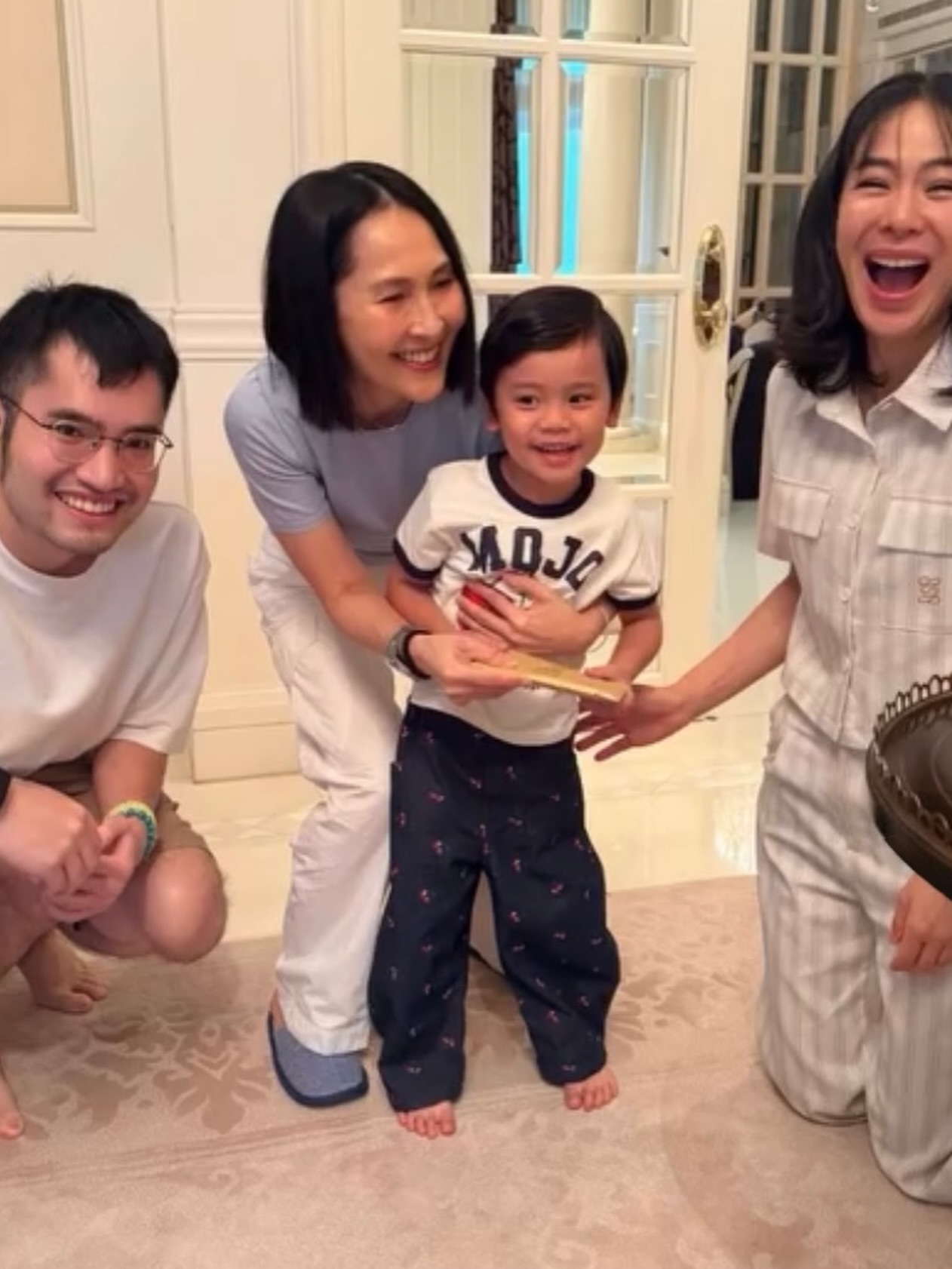 รถเมล์ - คะนึงนิจ จักรสมิทธานนท์
