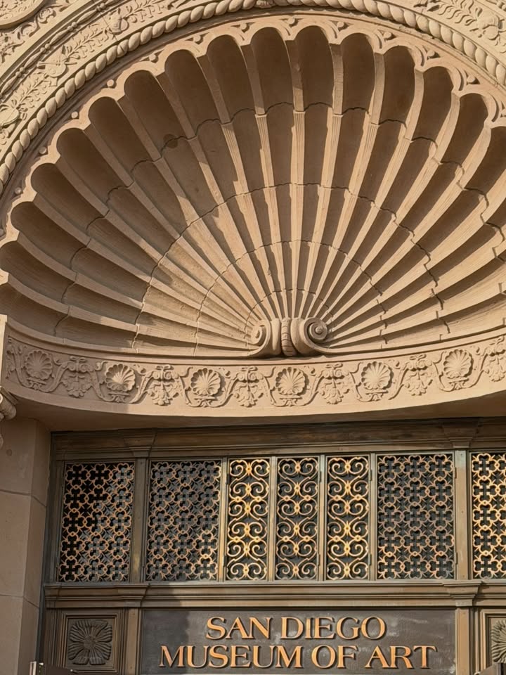 แคนดี้ - กุลชญา ตันศิริ