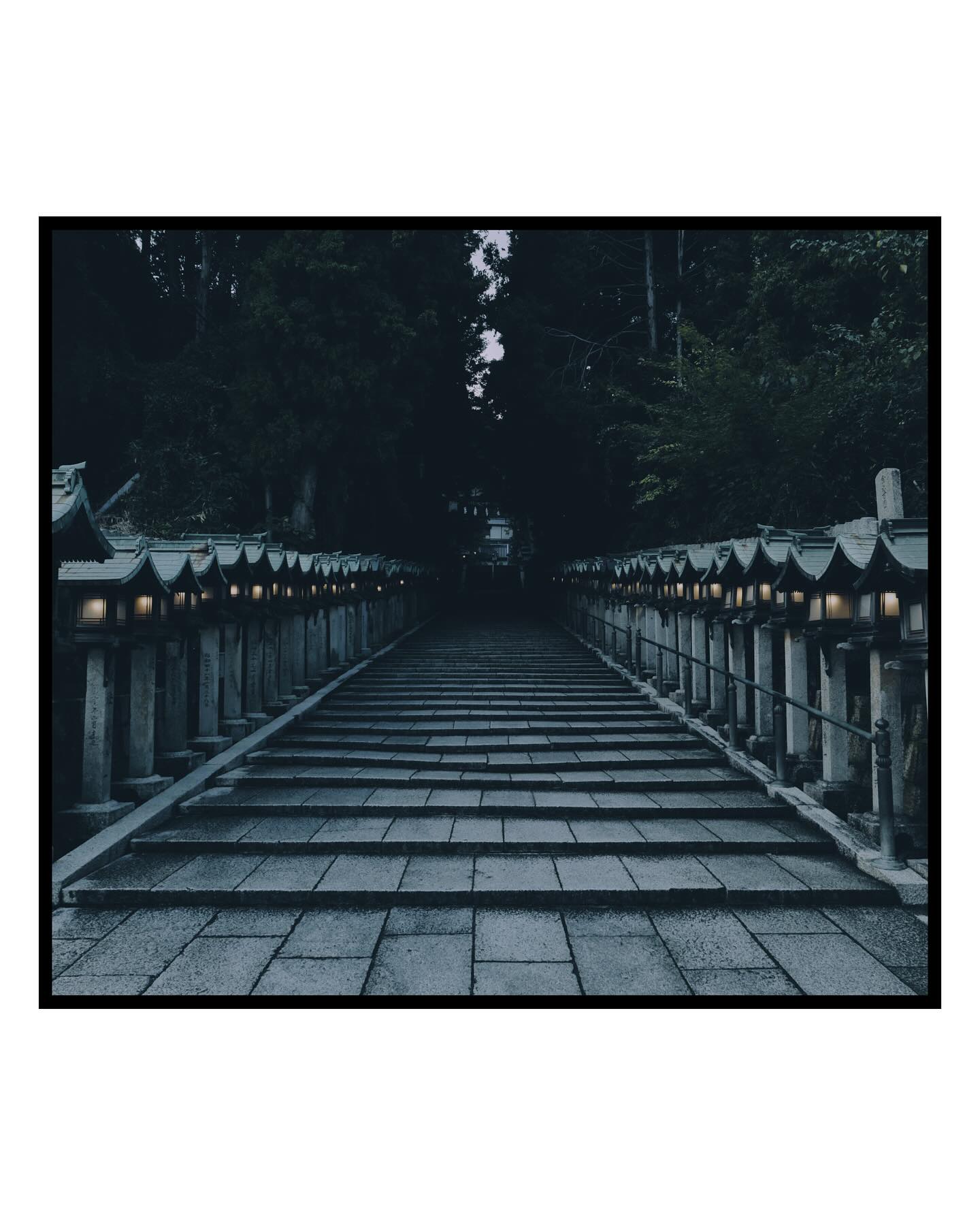 พีช - พชร จิราธิวัฒน์