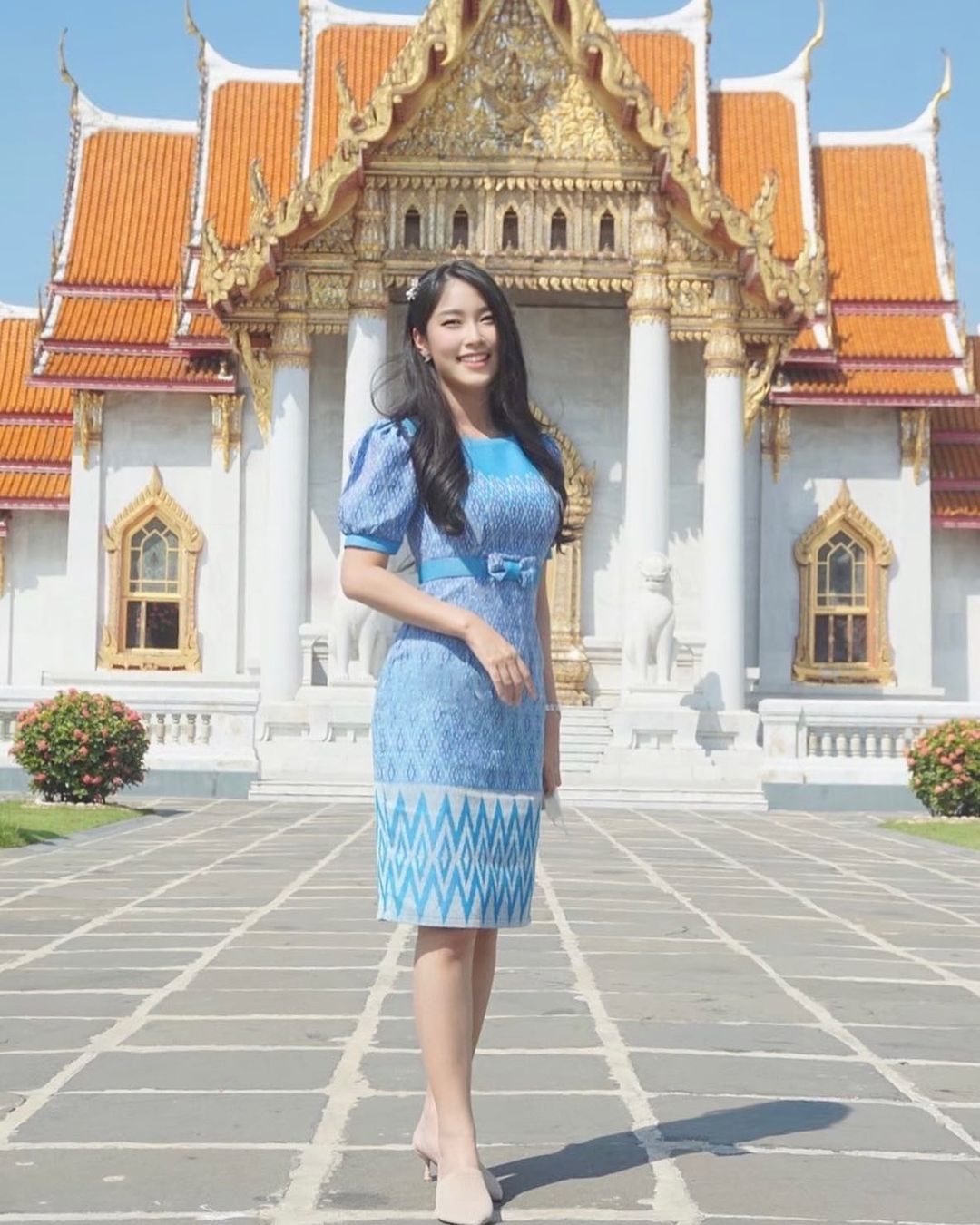 พลอยใส - ธัญลักษณ์ โชคธนเดช