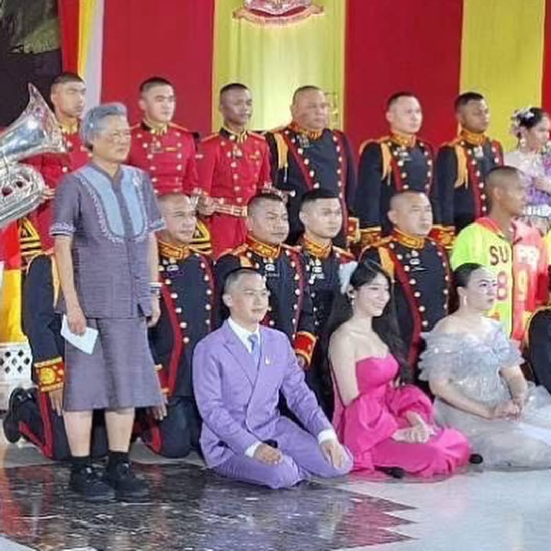 พลอยใส - ธัญลักษณ์ โชคธนเดช