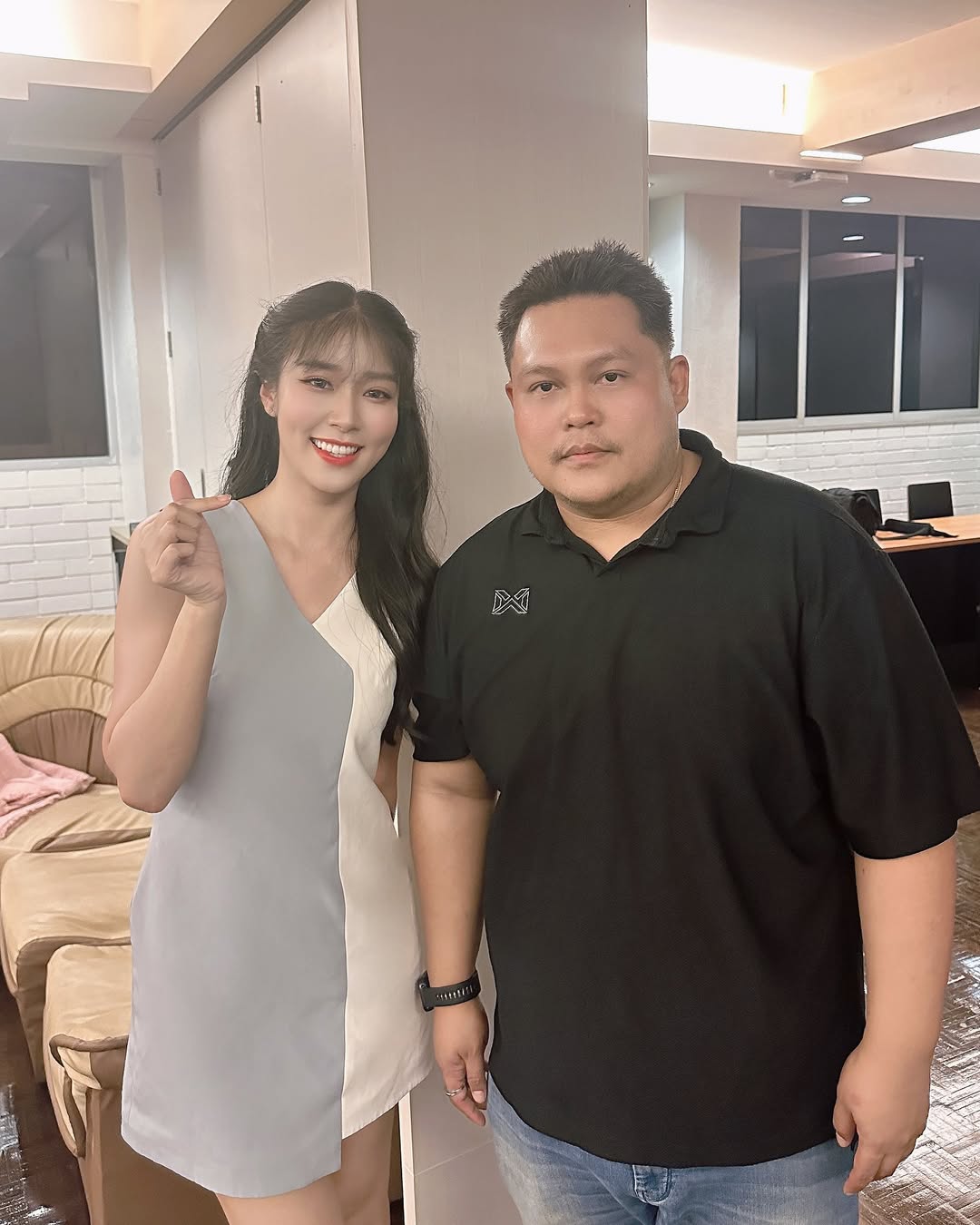 พลอยใส - ธัญลักษณ์ โชคธนเดช
